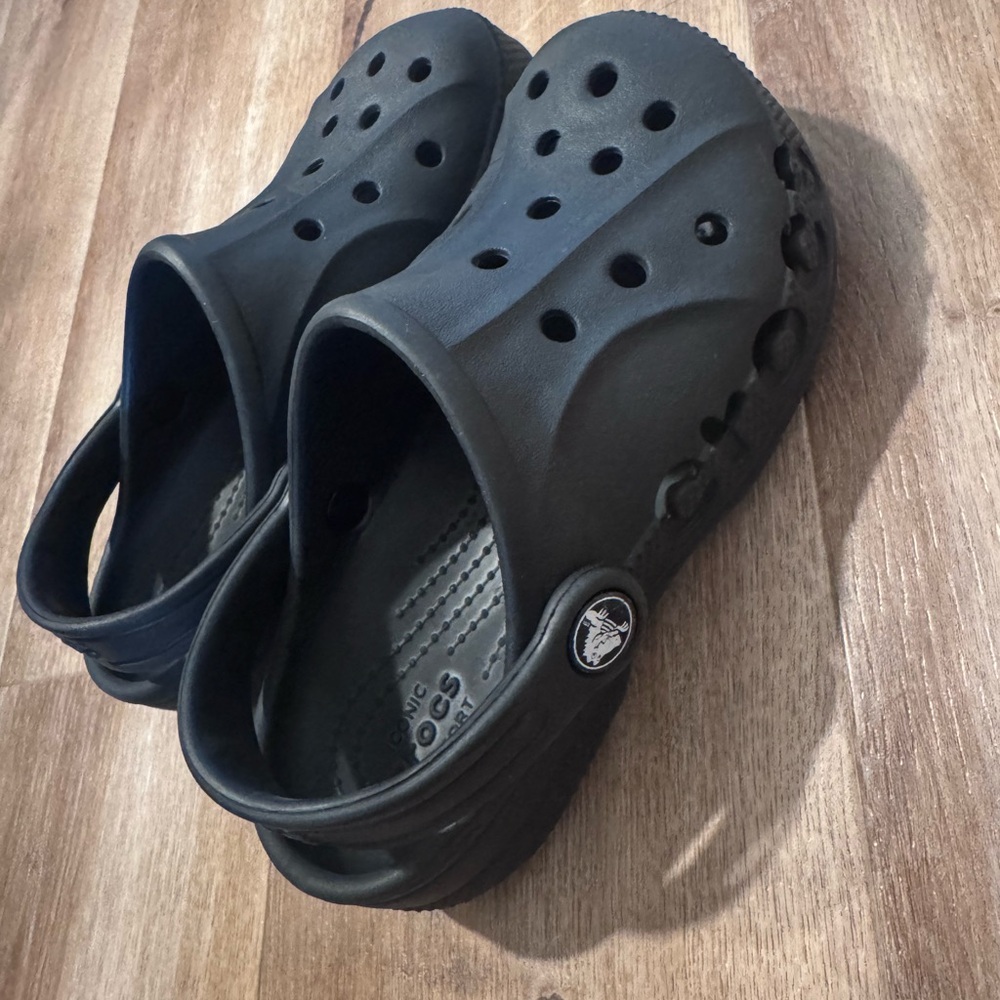 CROCS Black Water Shoes with Perforated Upper and Heel Strap